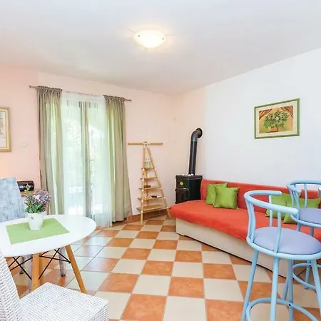 Lina * Цриквеница