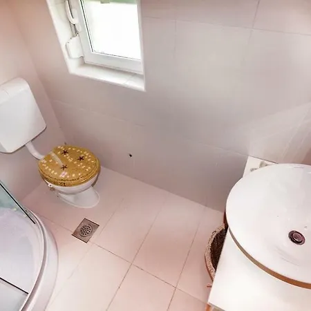 Lina * Цриквеница