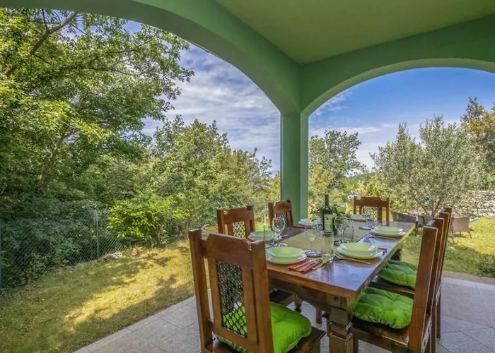 Lina بيت للعطل