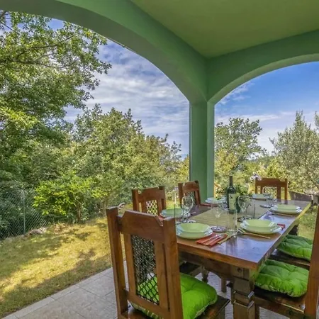 Lina Tatil Evi
